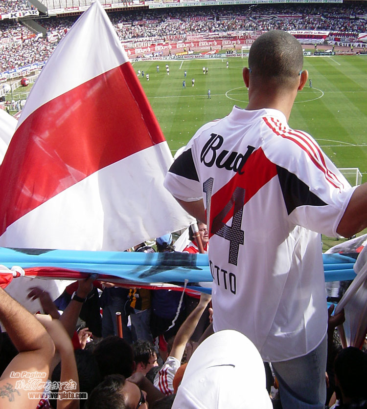 river plate jersey. celebrities of River Plate